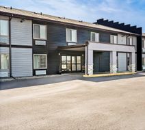 Red Roof Inn & Suites Tomah Exterior