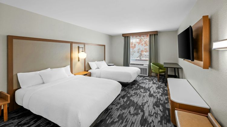 Fairfield Inn & Suites Portsmouth Exeter Room
