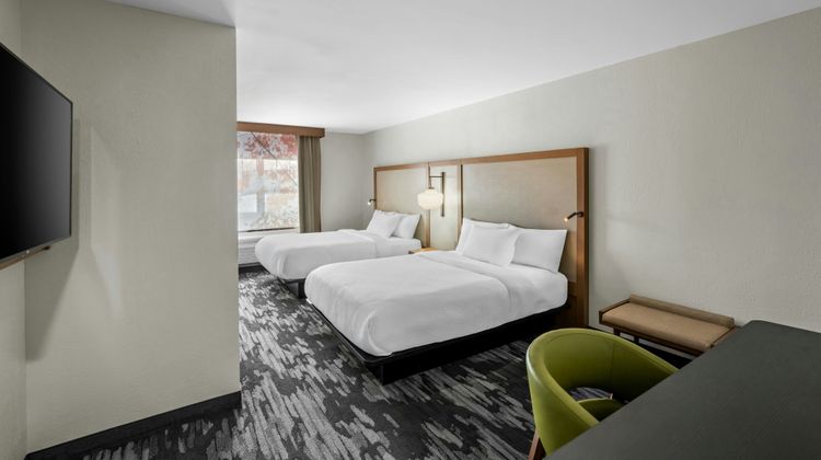 Fairfield Inn & Suites Portsmouth Exeter Room