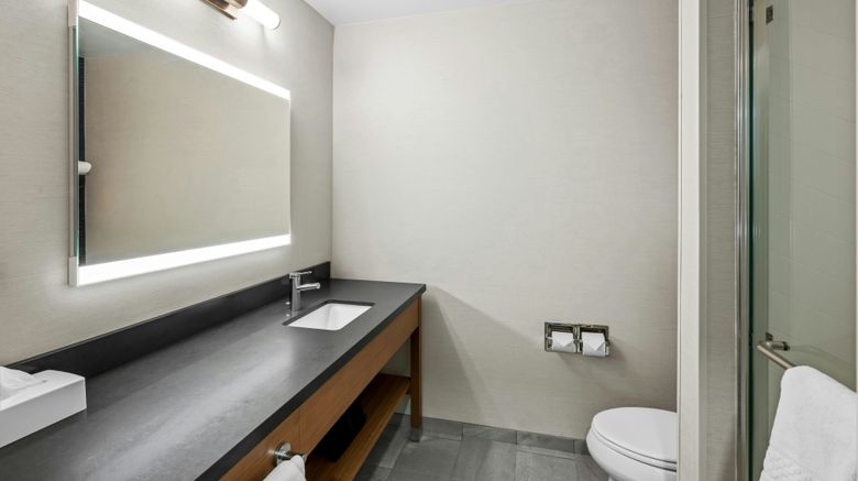 <b>Fairfield Inn & Suites Portsmouth Exeter Room</b>. Images powered by <a href="https://www.leonardoworldwide.com/" title="Leonardo Worldwide" target="_blank">Leonardo</a>.
