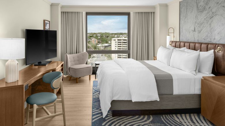 <b>The Westin Crystal City National Airport Room</b>. Images powered by <a href="https://www.leonardoworldwide.com/" title="Leonardo Worldwide" target="_blank">Leonardo</a>.