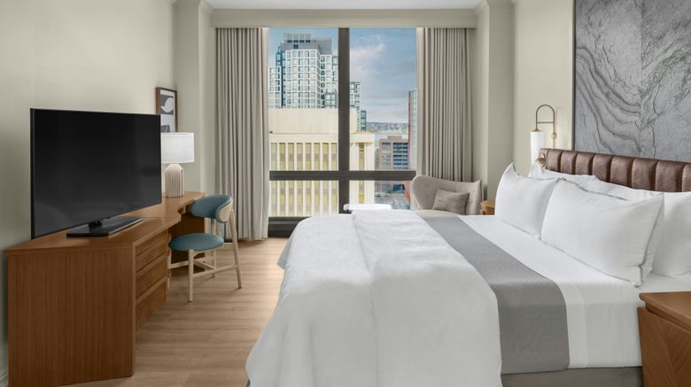 <b>The Westin Crystal City National Airport Suite</b>. Images powered by <a href="https://www.leonardoworldwide.com/" title="Leonardo Worldwide" target="_blank">Leonardo</a>.