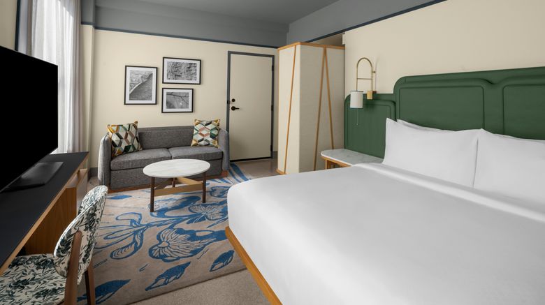 <b>The Waymark Chattanooga Room</b>. Images powered by <a href="https://www.leonardoworldwide.com/" title="Leonardo Worldwide" target="_blank">Leonardo</a>.