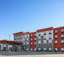 Hilton Garden Inn Wichita Airport Exterior