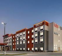 Hilton Garden Inn Wichita Airport Exterior