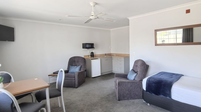 <b>B-K's Magnolia Motor Inn Room</b>. Images powered by <a href="https://www.leonardoworldwide.com/" title="Leonardo Worldwide" target="_blank">Leonardo</a>.