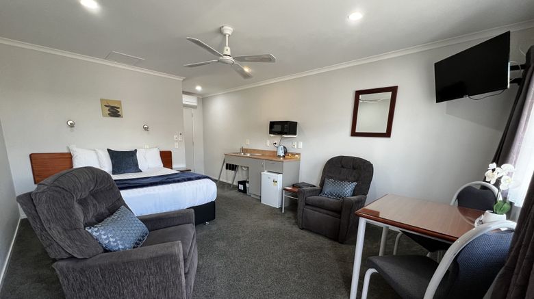 <b>B-K's Magnolia Motor Inn Room</b>. Images powered by <a href="https://www.leonardoworldwide.com/" title="Leonardo Worldwide" target="_blank">Leonardo</a>.