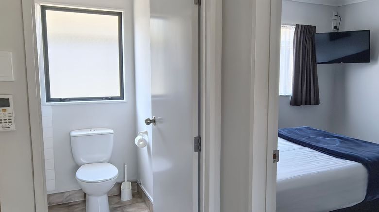 <b>B-K's Magnolia Motor Inn Room</b>. Images powered by <a href="https://www.leonardoworldwide.com/" title="Leonardo Worldwide" target="_blank">Leonardo</a>.