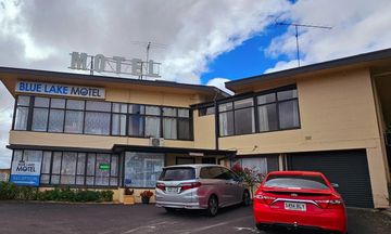 Blue Lake Motel
