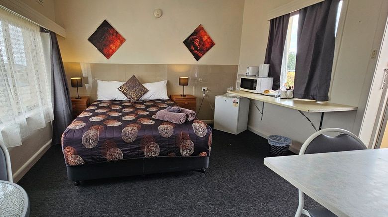 <b>Blue Lake Motel Room</b>. Images powered by <a href="https://www.leonardoworldwide.com/" title="Leonardo Worldwide" target="_blank">Leonardo</a>.