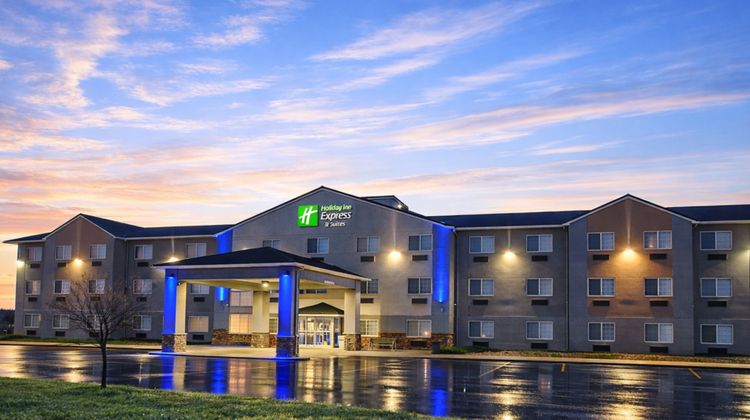 Holiday Inn Express Exterior