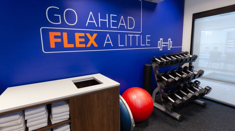 Holiday Inn Express Hotel & Suites Health Club