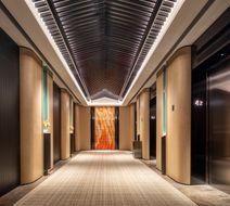 HUALUXE City Center Lobby