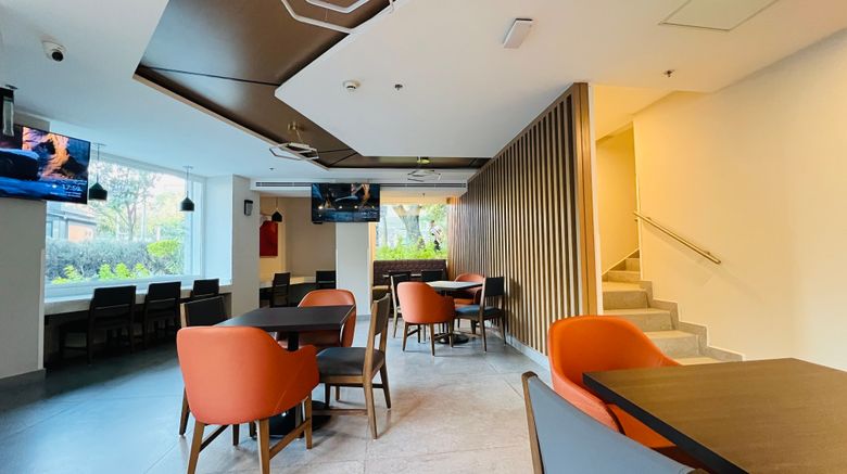 <b>Holiday Exp CDMX Condesa Restaurant</b>. Images powered by <a href="https://www.leonardoworldwide.com/" title="Leonardo Worldwide" target="_blank">Leonardo</a>.
