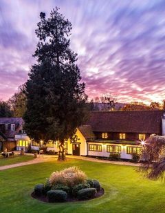 Sunday Box Hill Burford Bridge Hotel