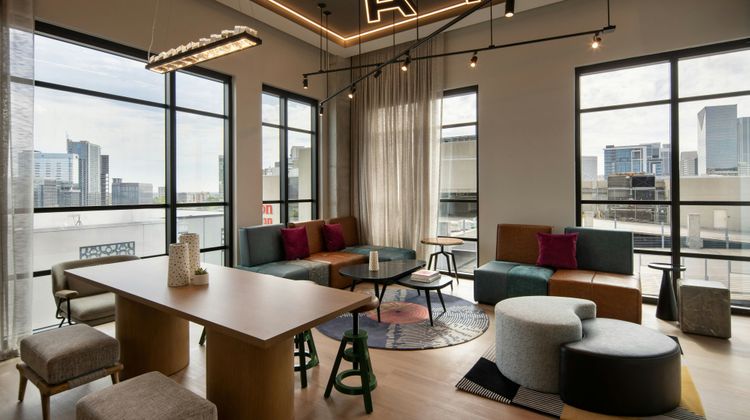 Moxy Atlanta Downtown Suite