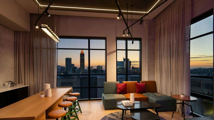 Moxy Atlanta Downtown Suite