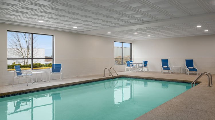Garner Hotel Brockton - Boston Pool
