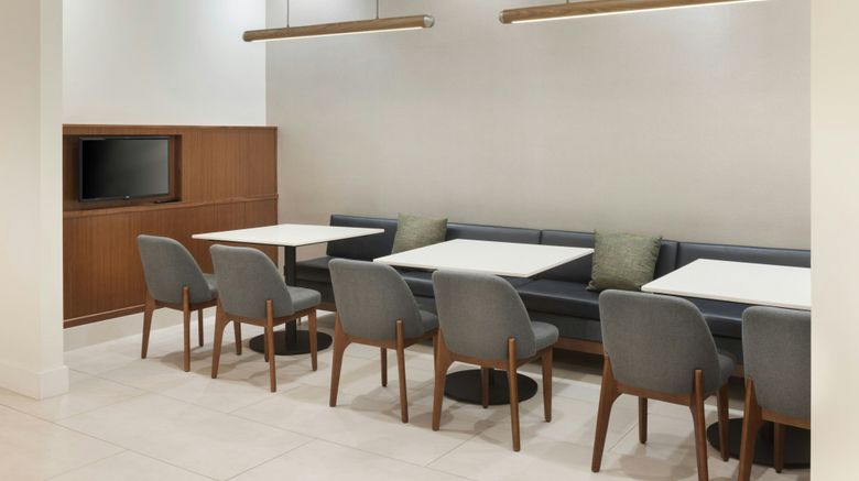 <b>Courtyard by Marriott Universal Orlando Lobby</b>. Images powered by <a href="https://www.leonardoworldwide.com/" title="Leonardo Worldwide" target="_blank">Leonardo</a>.