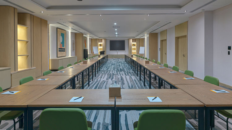 voco Cairo Arabella Plaza Meeting