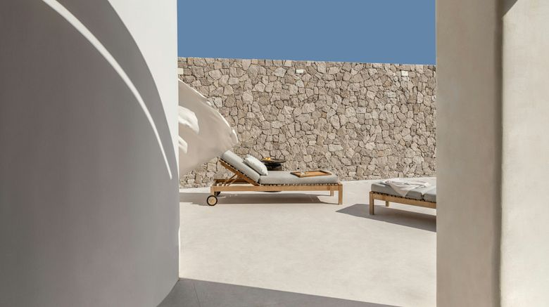<b>Erema Milos Suite</b>. Images powered by <a href="https://www.leonardoworldwide.com/" title="Leonardo Worldwide" target="_blank">Leonardo</a>.