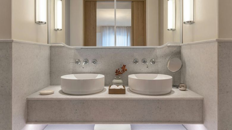 <b>Erema Milos Suite</b>. Images powered by <a href="https://www.leonardoworldwide.com/" title="Leonardo Worldwide" target="_blank">Leonardo</a>.