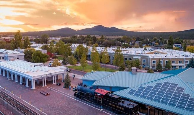 Grand Canyon Railway Hotel Exterior
