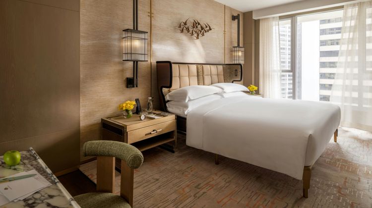 Mandarin Oriental The Landmark Hong Kong Suite