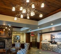 Cedar Creek Lodge Hotel Lobby