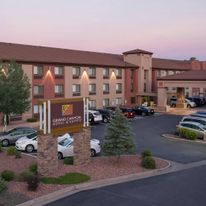 Grand Canyon Hotel & Suites