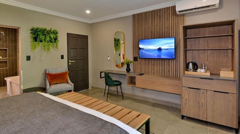 <b>Seasons Golf Leisure Spa Room</b>. Images powered by <a href="https://www.leonardoworldwide.com/" title="Leonardo Worldwide" target="_blank">Leonardo</a>.