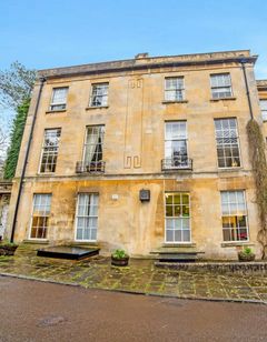 OYO Bailbrook Lodge