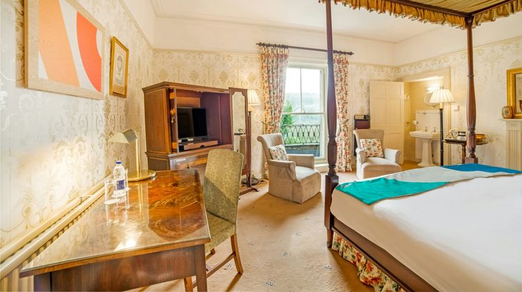 OYO Bailbrook Lodge Room
