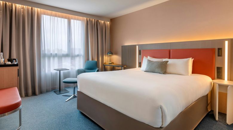 <b>Courtyard by Marriott Paris Saint Denis Room</b>. Images powered by <a href="https://www.leonardoworldwide.com/" title="Leonardo Worldwide" target="_blank">Leonardo</a>.
