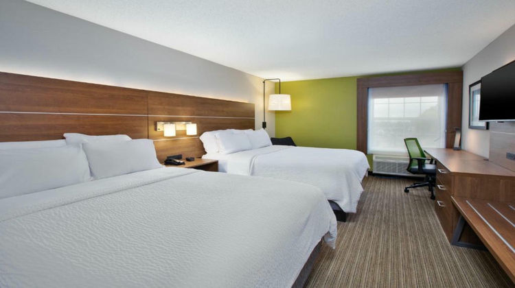 Holiday Inn Express Room