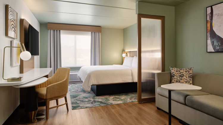 Holiday Inn Savannah S I-95 Gateway Room