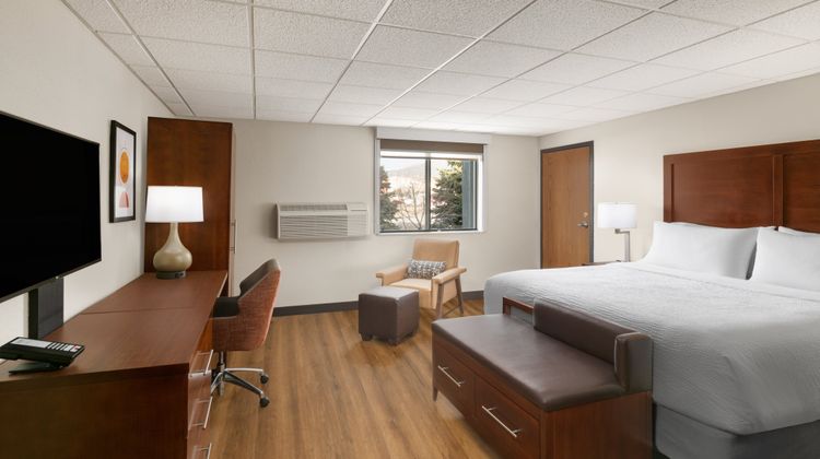 Garner by IHG Suite