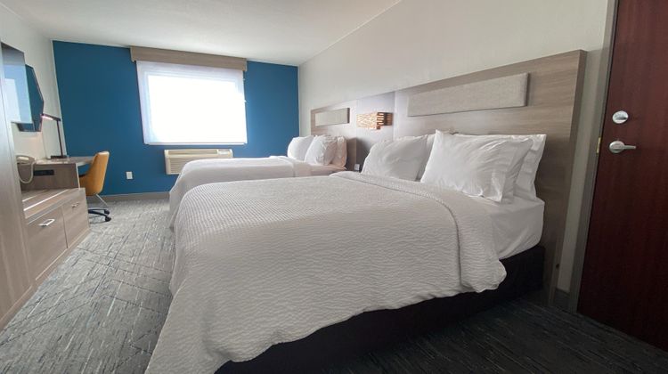 Holiday Inn Express Bluffton Room