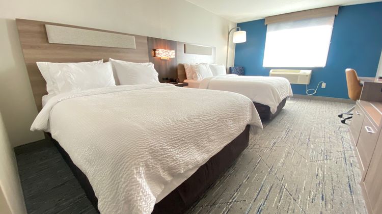 Holiday Inn Express Bluffton Room