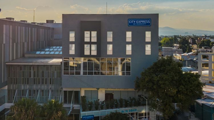 City Express by Marriott La Raza Exterior