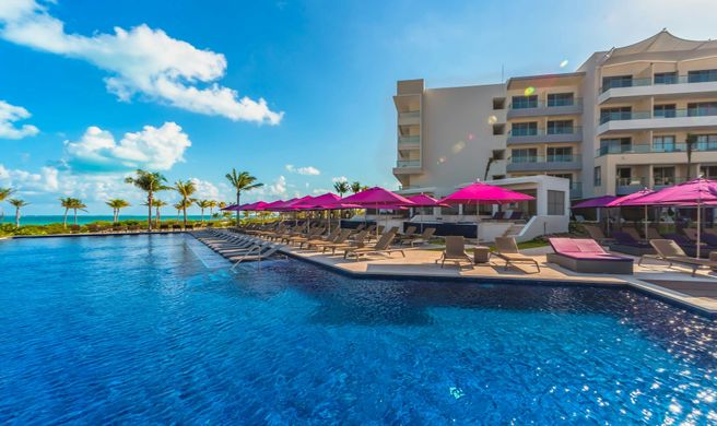 Planet Hollywood Adult Scene Cancun Exterior