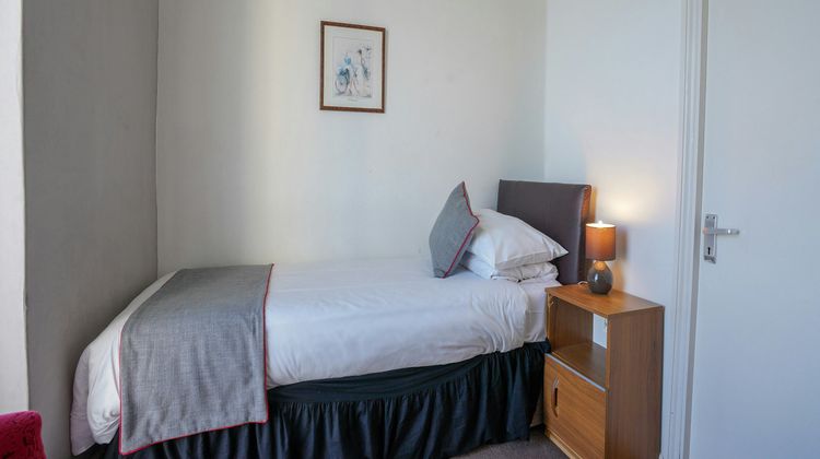 OYO Shanklin Beach Hotel Room