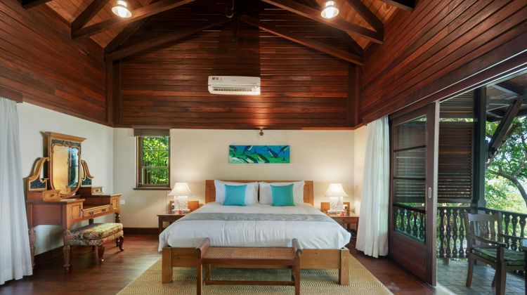 Enchanted Island Resort Suite