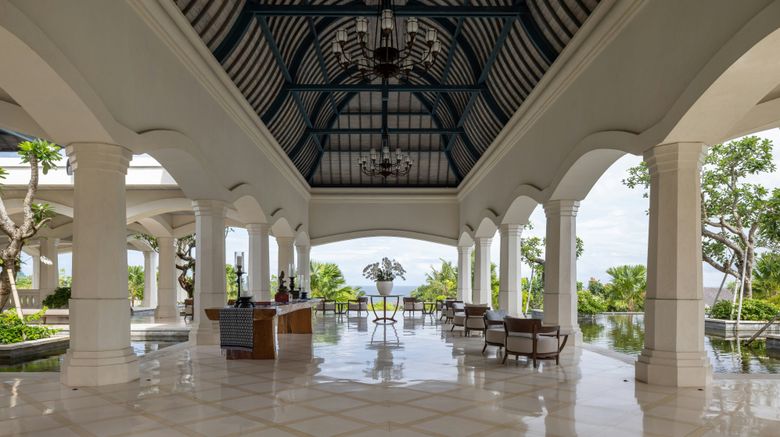 <b>Jumeirah Bali Lobby</b>. Images powered by <a href="https://www.leonardoworldwide.com/" title="Leonardo Worldwide" target="_blank">Leonardo</a>.