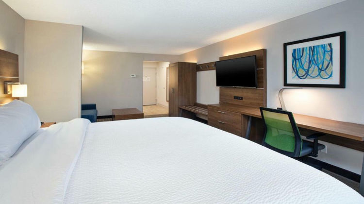 Holiday Inn Express Room