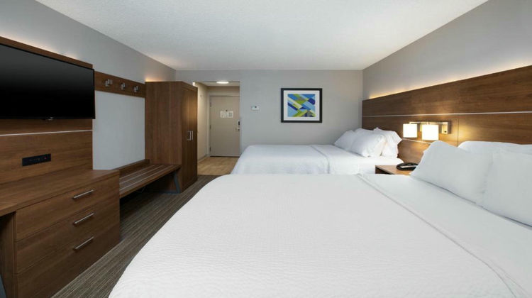 Holiday Inn Express Room