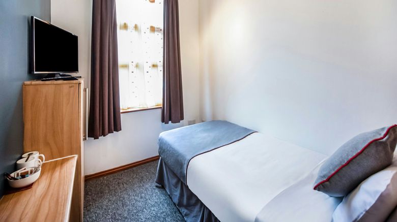 <b>OYO Arinza Hotel Room</b>. Images powered by <a href="https://www.leonardoworldwide.com/" title="Leonardo Worldwide" target="_blank">Leonardo</a>.