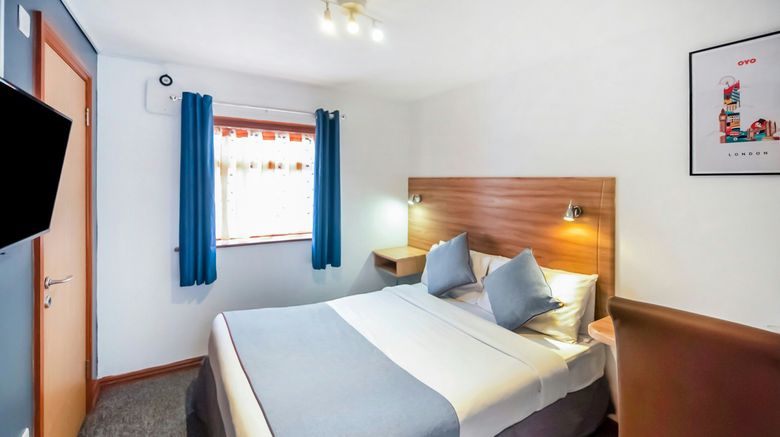 <b>OYO Arinza Hotel Room</b>. Images powered by <a href="https://www.leonardoworldwide.com/" title="Leonardo Worldwide" target="_blank">Leonardo</a>.