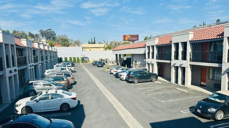 The Hills Inn Eagle Rock Other