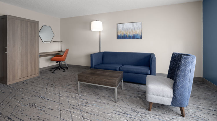 Holiday Inn Express Winston-Salem Room